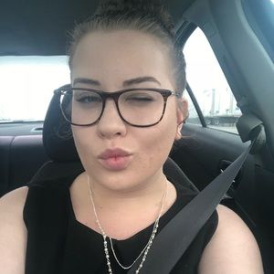 Meet your Posher, Jaymee